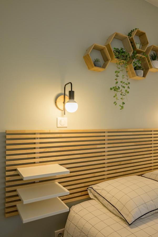 Appartement T2 - Vue Imprenable Sur La Cathedrale แก็งแปร์ ภายนอก รูปภาพ