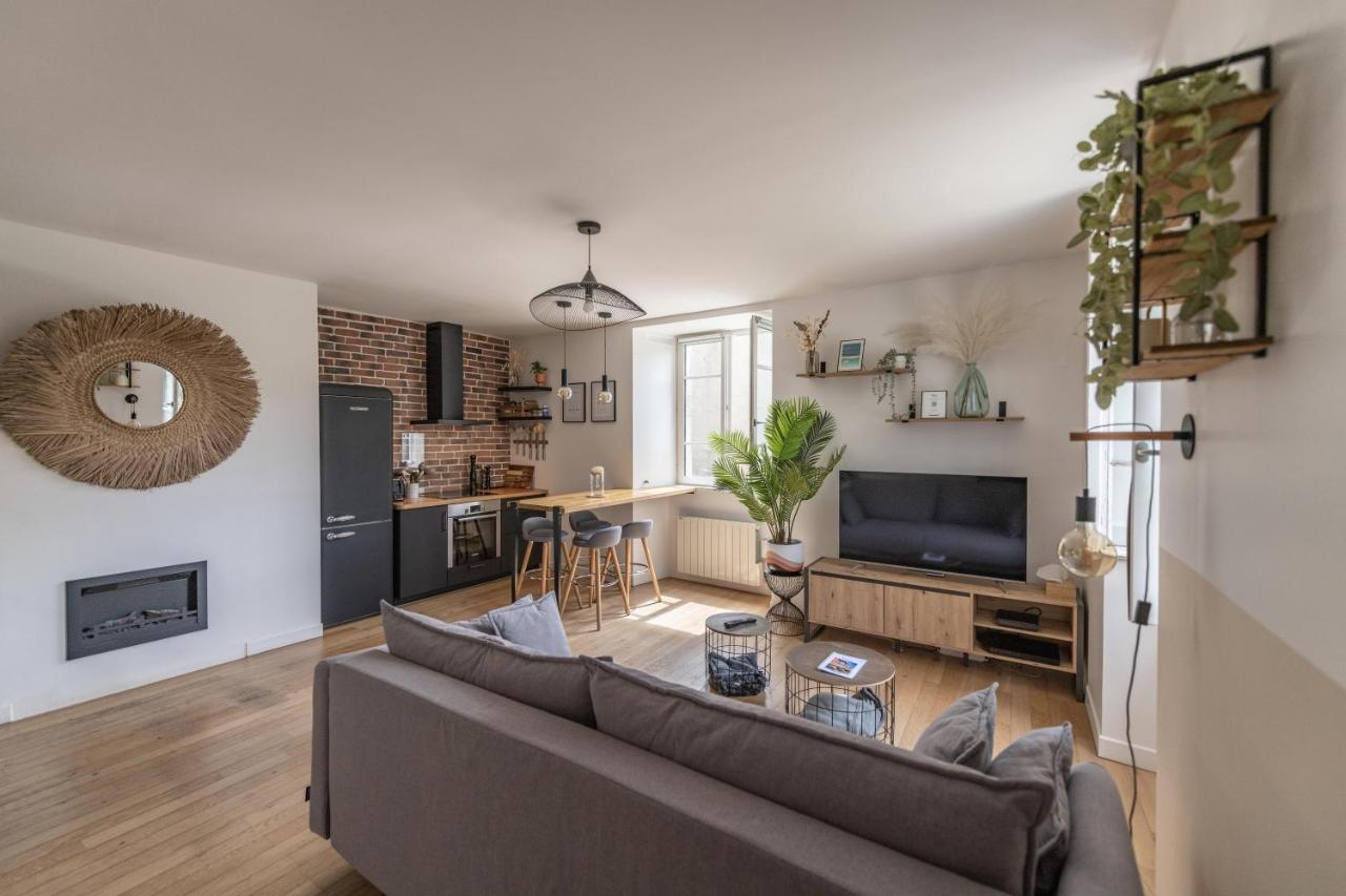 Appartement T2 - Vue Imprenable Sur La Cathedrale แก็งแปร์ ภายนอก รูปภาพ