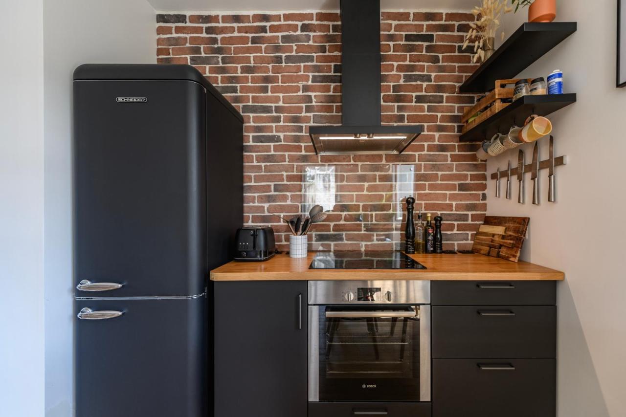 Appartement T2 - Vue Imprenable Sur La Cathedrale แก็งแปร์ ภายนอก รูปภาพ